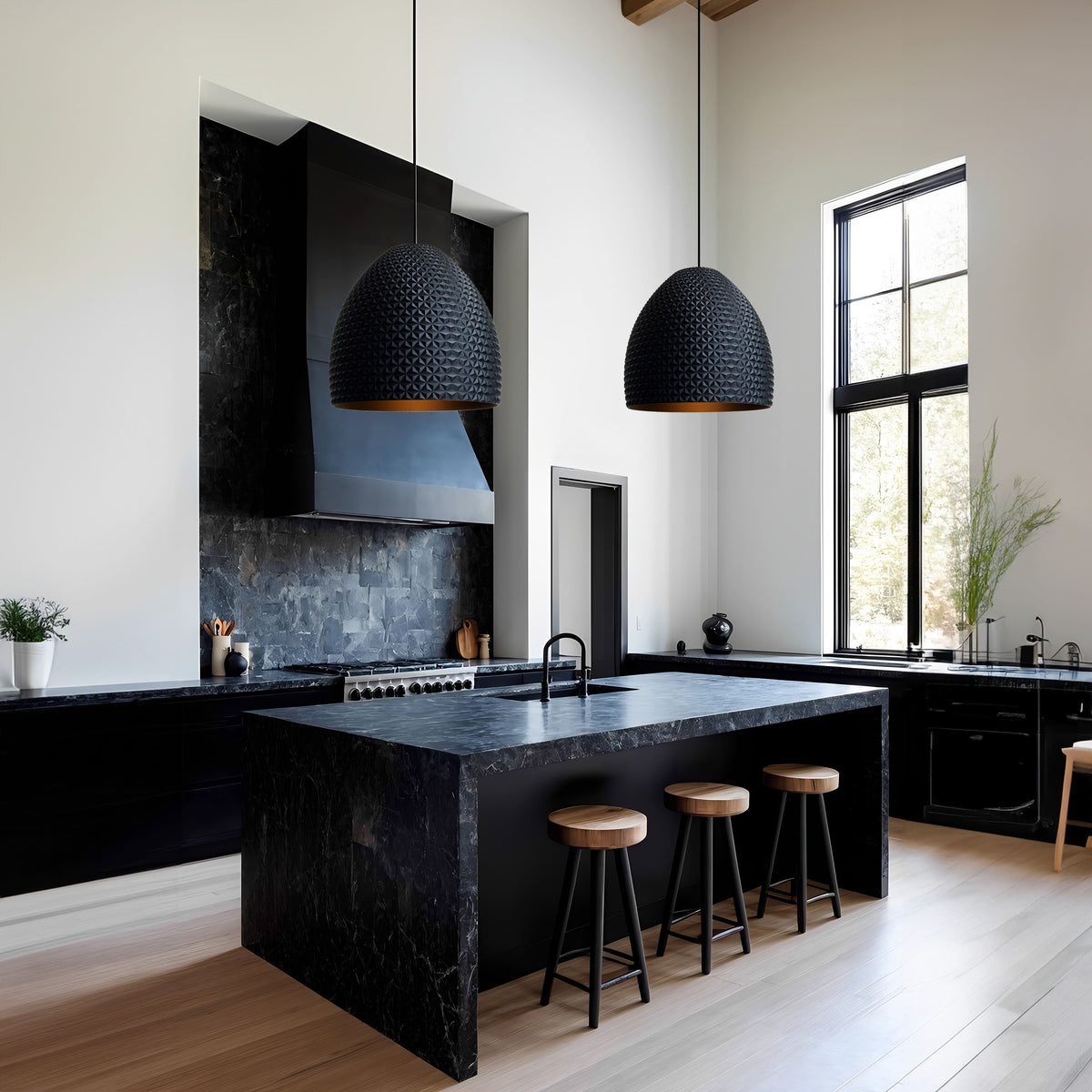 Luxury Black Geometric Pendant Light – Sculptural Designer Ceiling Lighting