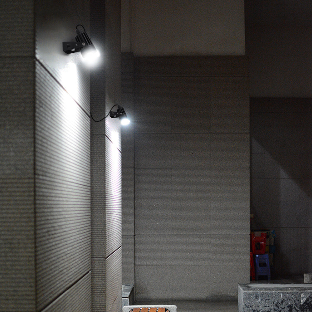 Solar Multi-Head Spotlight | 270° Landscape Tree Light